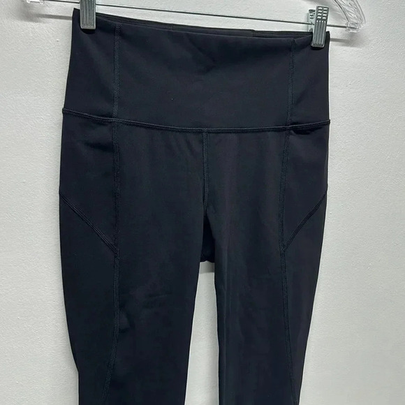 Lululemon Anew Cropped Leggings Crop Capris 21" Pants Laser Cut Black Size 6 - Picture 3 of 10
